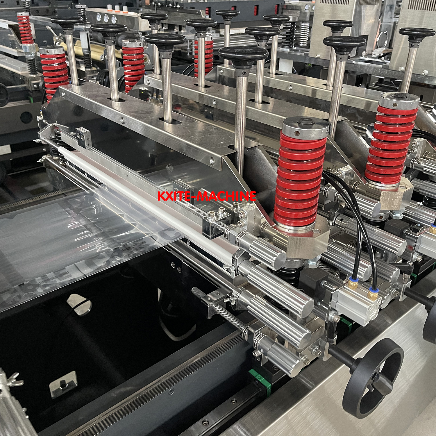 High Speed Middle Sealing Four Side Sealing Pouch Making Machine 